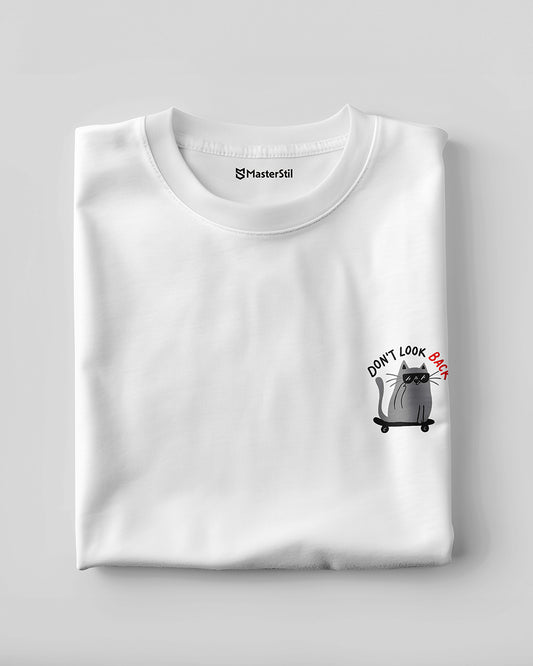 Don't Look Back – Kaykaylı Kedi Tişörtü