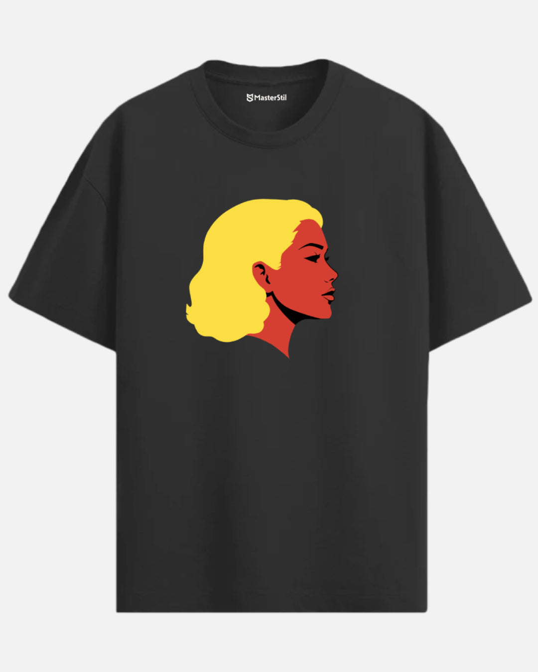 Golden Muse – Sarı Saçlı PopArt Kadın Tişört | Oversize | Retro Glam Stil