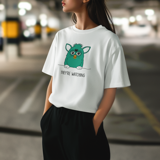 Watcher Bot – Nostaljik Gözetim Mizahı PopArt Tişört Oversize | Unisex Retro Espri Tasarımı