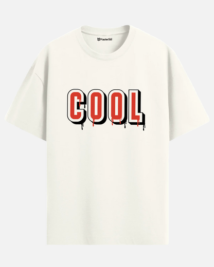 COOL DRIP – Akışkan Yazı Tipi PopArt Tişört | Oversize | Cesur & Minimal Stil