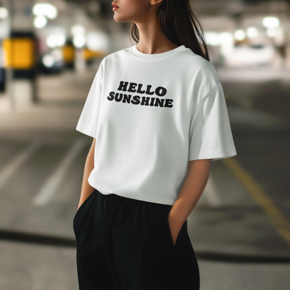 Hello Sunshine – Retro Renkli Güneş Enerjili PopArt Tişört Oversize | Pozitif Unisex Tasarım