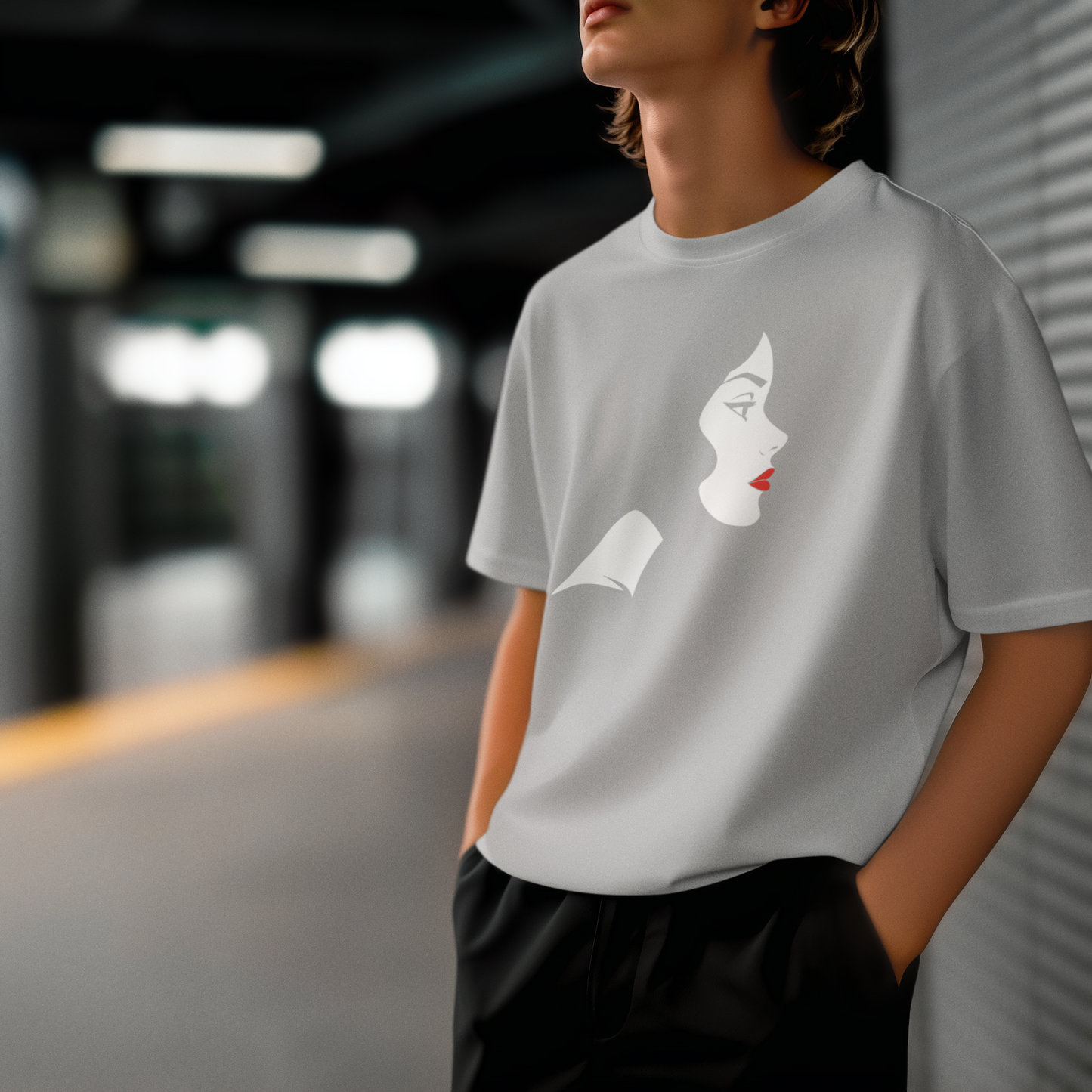 Lady Flash – 90’lar PopArt Oversize Unisex Tişört | Retro Sanat Stili
