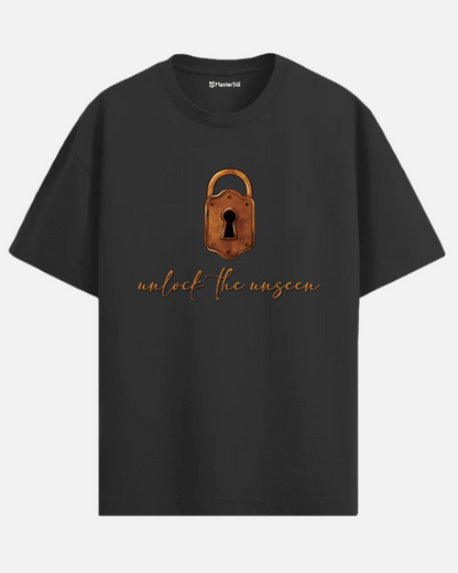Unlock the Unseen - Oversize T-Shirt